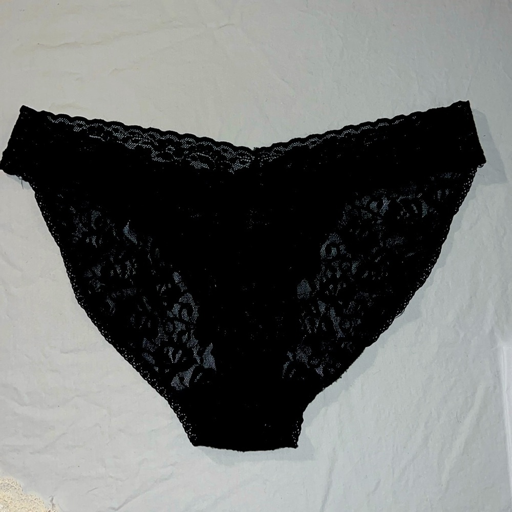 Black lace panty